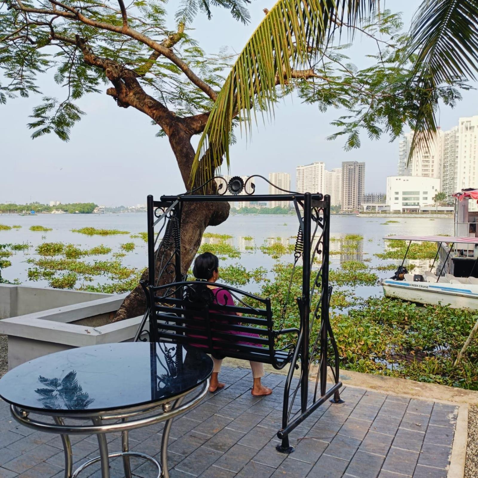 Marina Lounge Hotel Kochi Eksteriør billede